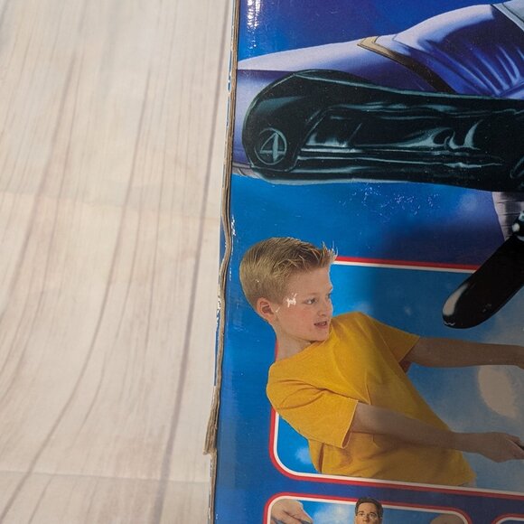 Fantastic 4 Super Stretch Mr. Fantastic Action Figure Toy Biz New in Box - Picture 9 of 15